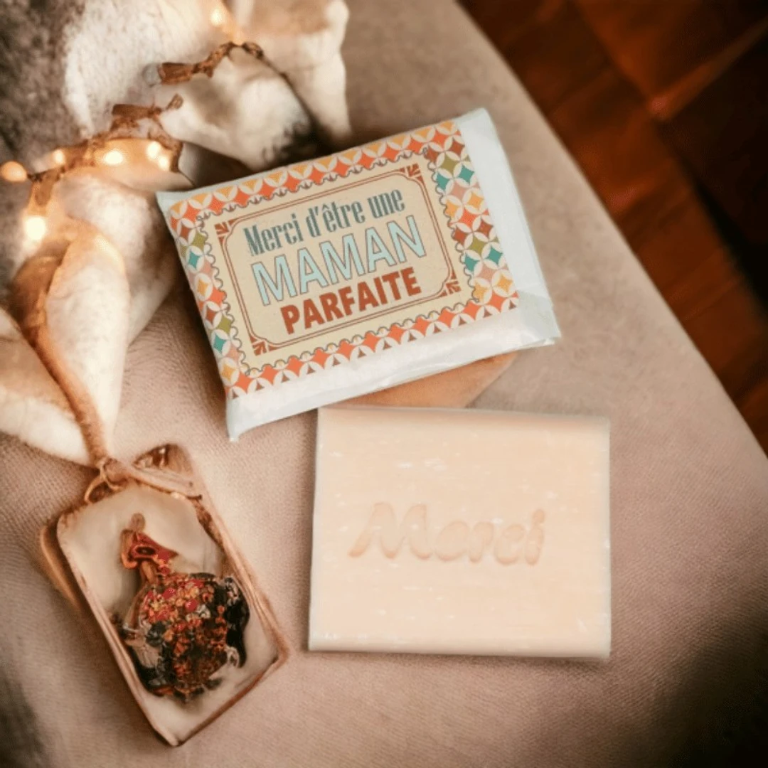 [SMMP50GRS]-Savonnette-Merci-Maman-Parfaite-Mas-Du-Roseau-50g-2.webp