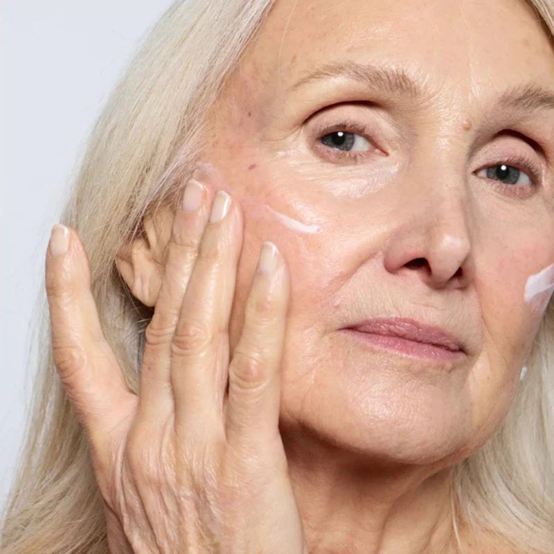 packshot produit - endro - crème de nuit anti-age - visage.jpg