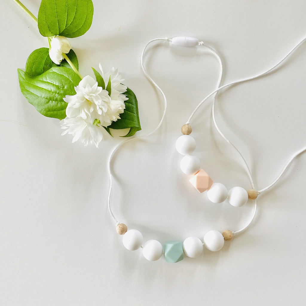 [BBSHELLCOLLIER-04] Collier d'Allaitement - d'Eveil Et de Portage Sweet Candy Baby Shell (Lagon)